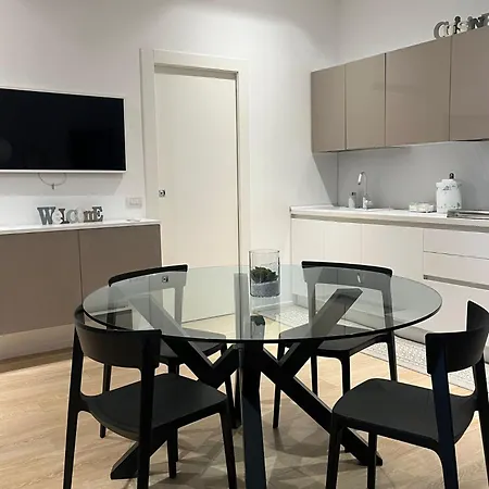 Station Apartment